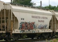 Train-Hopper-Covered2BayCylindrical-WinchesterAndWesternHopper.JPG