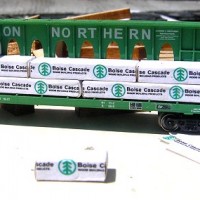 Wrapped Lumber Loads Z Scale