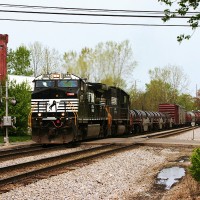 NS 13V at Marion, OH 4/27/08