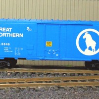 Stock Micro-Trains 40 ft box car
