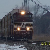 A C40-9W leads an eastbound at Leipsic, Ohio.