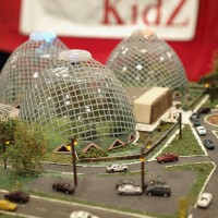 Milwaukee’s Mitchell Park Domes on the Z scale WIZ KidZ layout