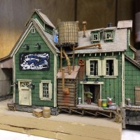 This is another craftsman kit from RLW.
It's Muldoon's Distillery.
This is the first kit I built a long time ago.
befor it is put on the layout I will change the lighting to LED's.
It's on the list.