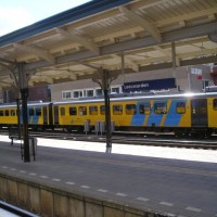 Arriva 'Wadloper' at station Leeuwarden, 14 may 2006