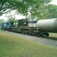 DOD Tank Train Enters Selma on NS Rails