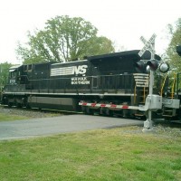 DOD Tank Train Enters Selma on NS Rails