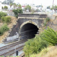 Tunnel_One_from_SF_into_the_Bayshore_Yard_Area_August_2007