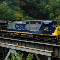 CSX Southbound in Breaks Canyon