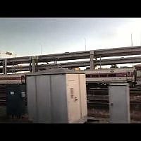 [Video] Dual arrivals - Commuter rails