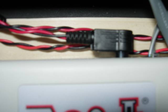 2.1 mm plugs to DS 64 modular jack