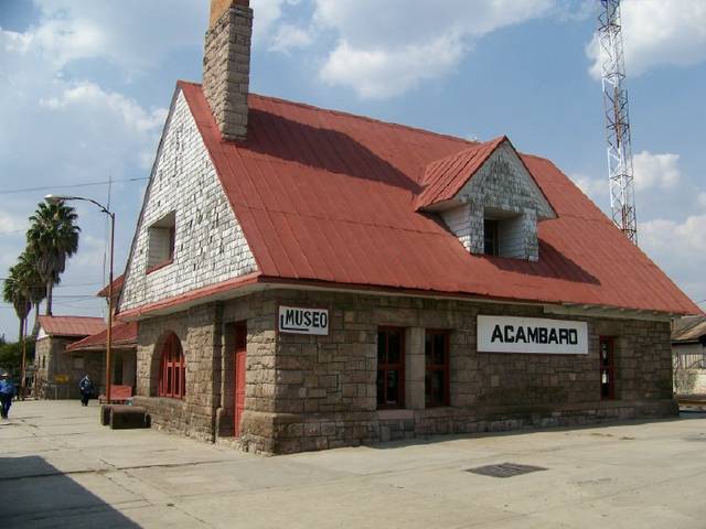 Acambaro station