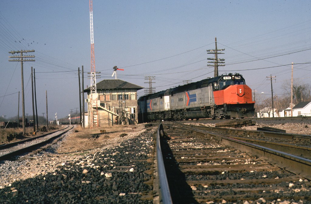Amtrak 570