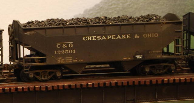 Athearn BB Hopper - Decaled for the C and O