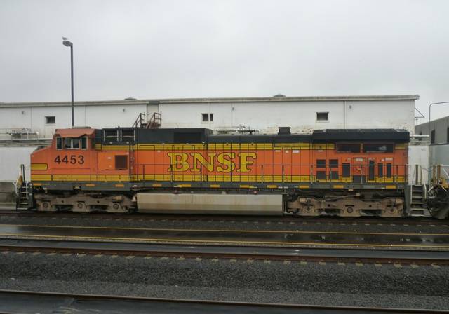 BNSF 4453
