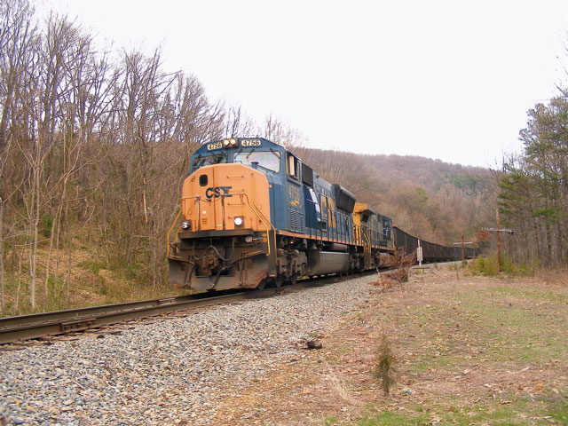 CSX 4756 at Little rock Virginia.