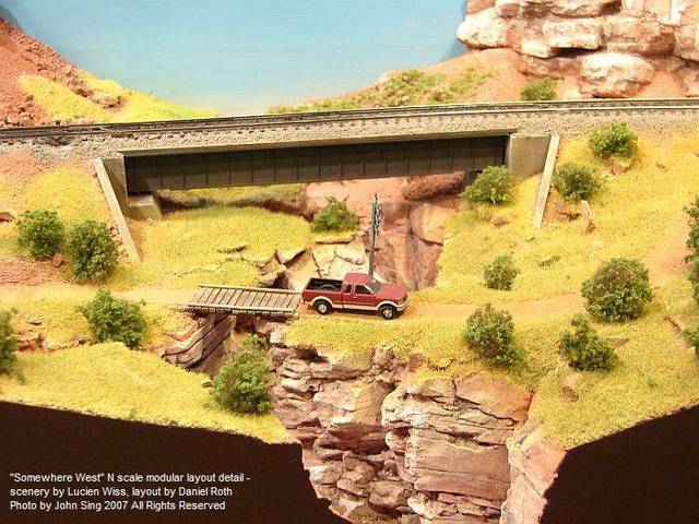 Details on Lucien Wiss / Daniel Roth "Somewhere West" N scale lay