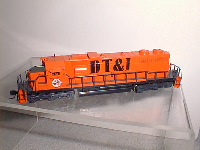 DT&I SD38 SIDE VIEW