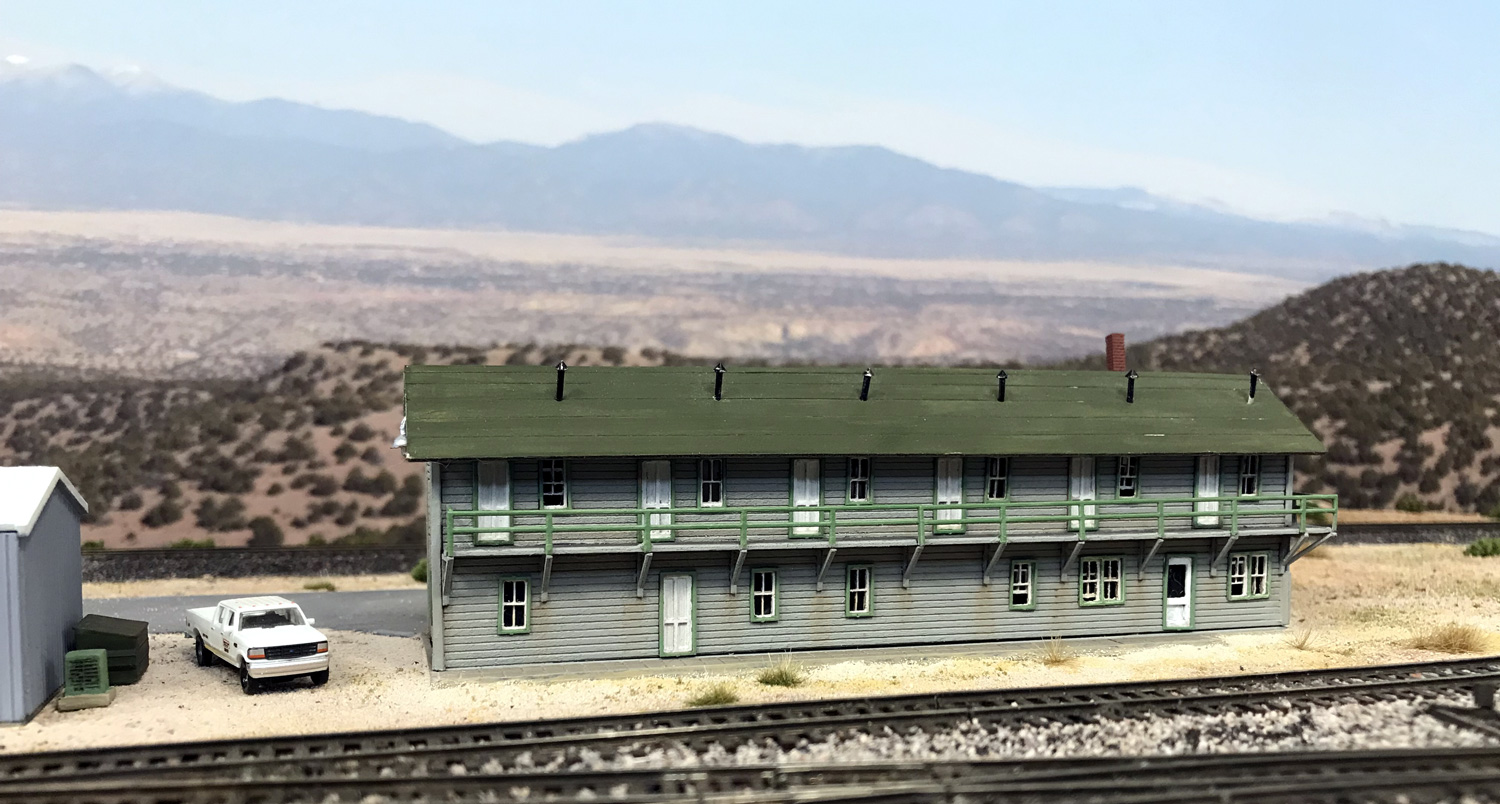 Railroad Rooming House - Kit