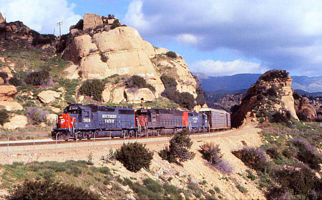 SP freight in Santa Susana Pass - 1984