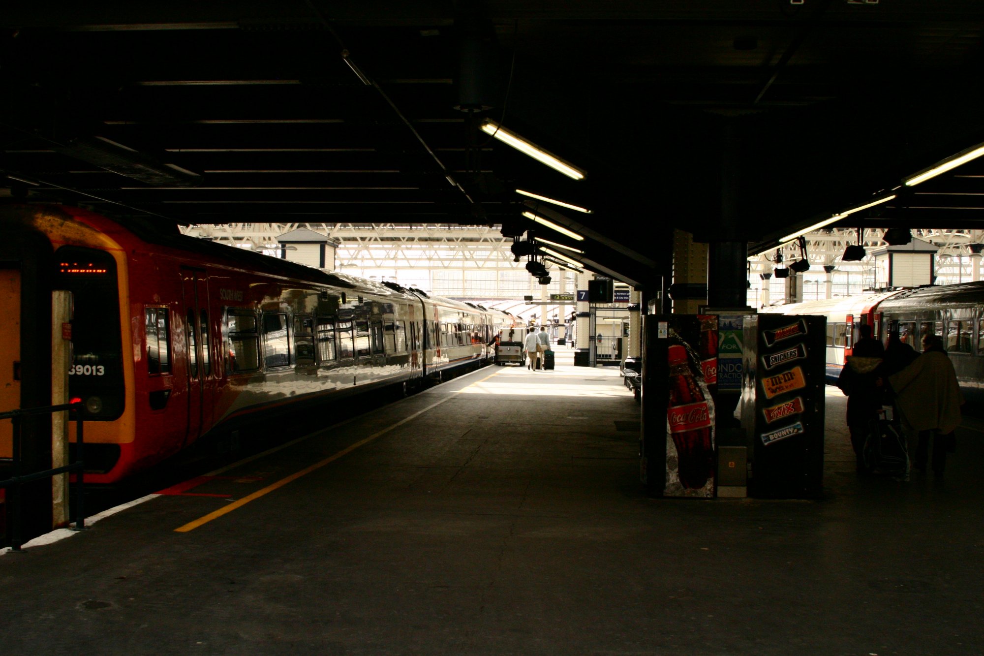 Waterloo Station - London - 28 Mar 2006