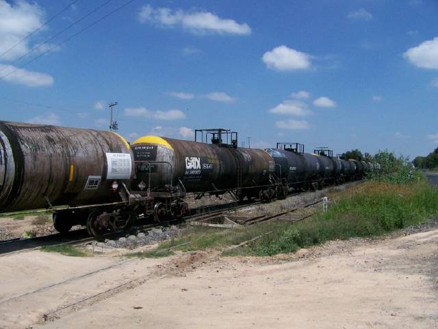 Weathered Tank Cars Photos? | TrainBoard.com - The Internet's Original