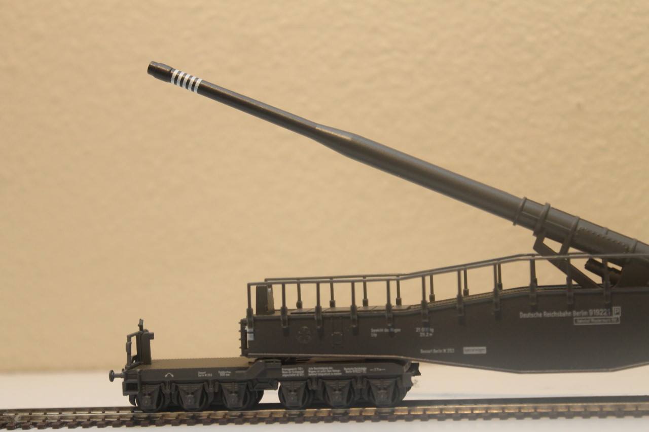 German rail gun | TrainBoard.com - The Internet's Original